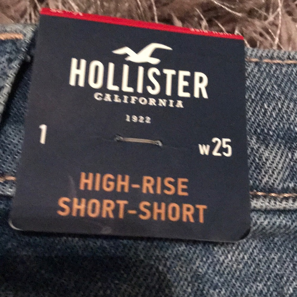 Mini shorts - Picture 3 of 3